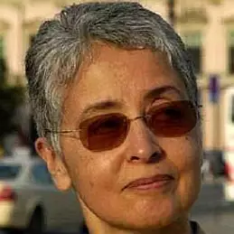 Adrian Piper net worth