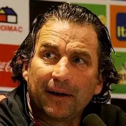 Juan Antonio Pizzi net worth