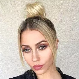 Demi Plaras net worth