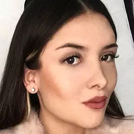 Mara Plata net worth