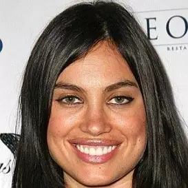 Alina Puscau net worth