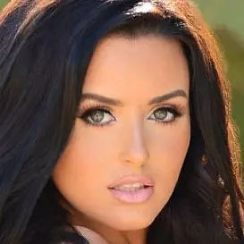 Abigail Ratchford net worth