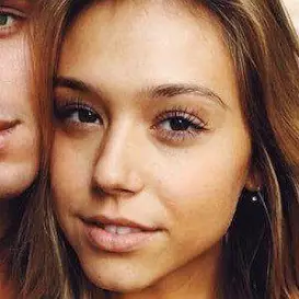 Alexis Ren net worth