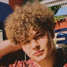 Retro Marcky net worth