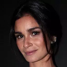 Caroline Ribeiro net worth