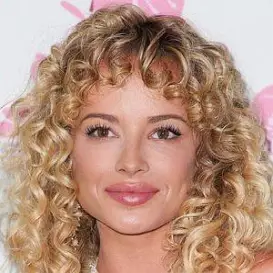 Ashley Rickards net worth