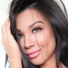 Dannie Riel net worth