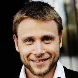 Max Riemelt net worth