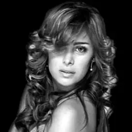 Larissa Riquelme net worth