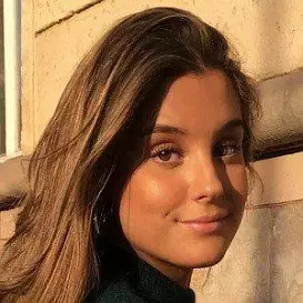 Zoe Roberts net worth