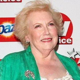 Denise Robertson net worth