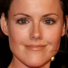 Kathleen Robertson net worth