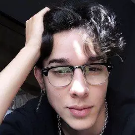 Adrian Rodriguez net worth