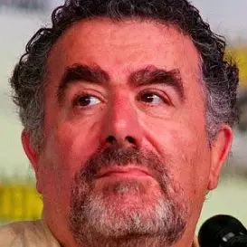 Saul Rubinek net worth