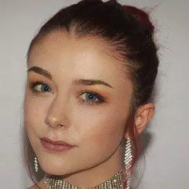 Cassie Russell net worth