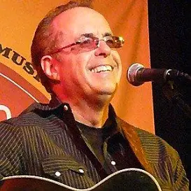 Tom Russell net worth