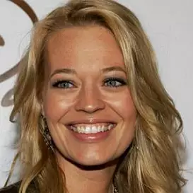 Jeri Ryan net worth