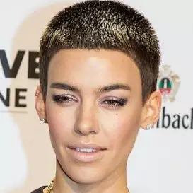 Alina Süggeler net worth