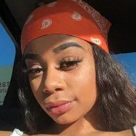 S3nsi Molly net worth