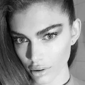 Valentina Sampaio net worth