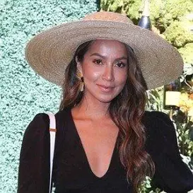 Julie Sarinana net worth