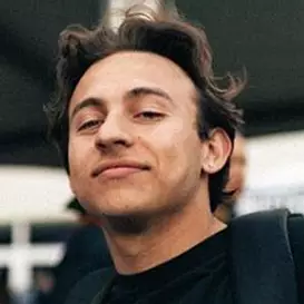 Cale Saurage net worth