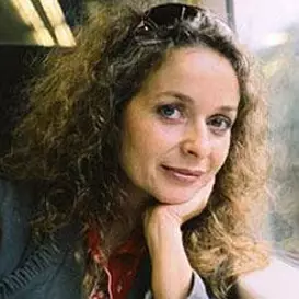 Julia Sawalha net worth