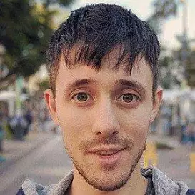 Kurt Hugo Schneider net worth