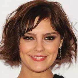 Annabel Scholey net worth