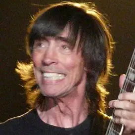 Tom Scholz net worth
