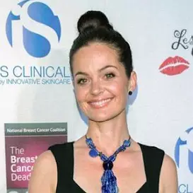 Carrie Schroeder net worth