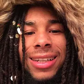 De’Shon Scott net worth