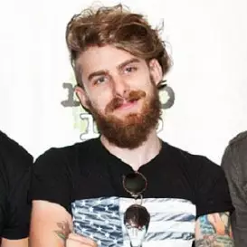 Dylan Scott net worth