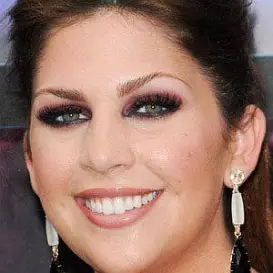 Hillary Scott net worth