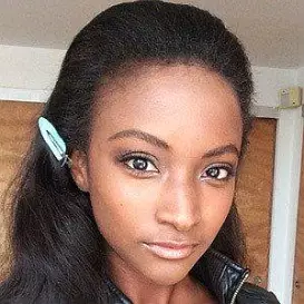 Lyndsey Scott net worth