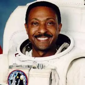 Winston Scott net worth