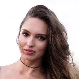 Hannah Sell net worth