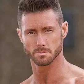 Henny Seroeyen net worth