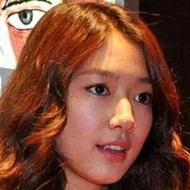 Park Shin-hye net worth