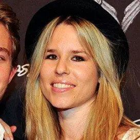 Vivian Sibold net worth