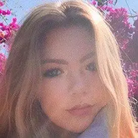 Hailey Sigmond net worth