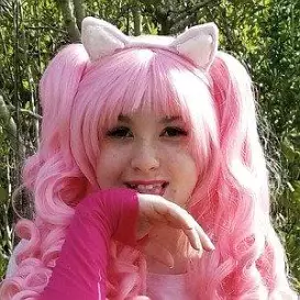 Mackenzie Singer net worth