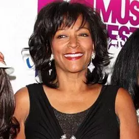 Kim Sledge net worth