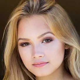 Clementine Sleebos net worth