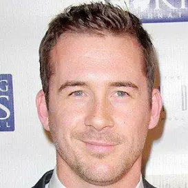 Barry Sloane net worth
