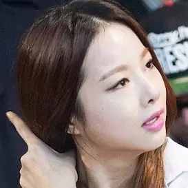 Heo Solji net worth