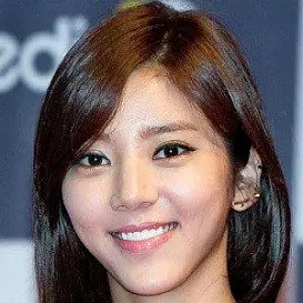Son Dam-bi net worth