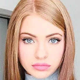 Kali Stallman net worth