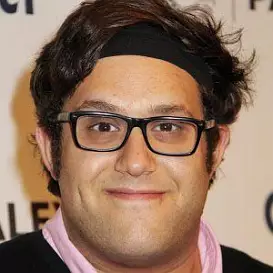 Ari Stidham net worth
