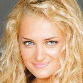 Ali Stroker net worth